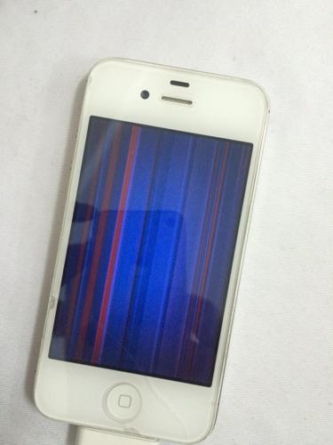 手机屏幕摔了一下出现一个亮点