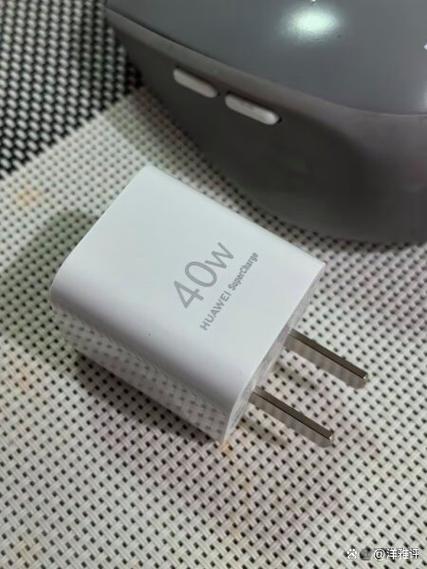 华为 40w 超级快充充电器游戏截图