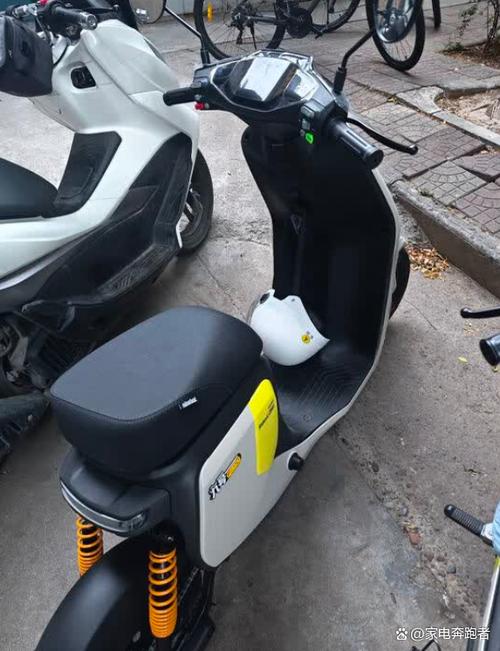 电动自行车脚踩费力吗