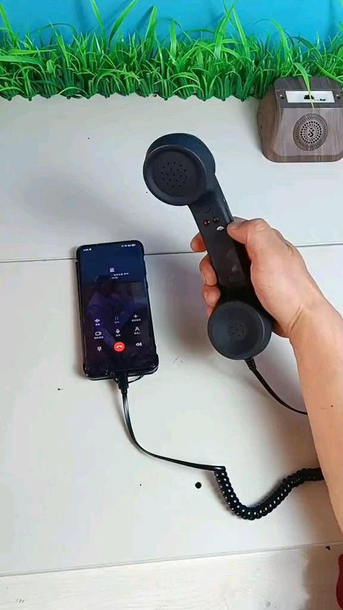 手机听筒可以用针捅吗