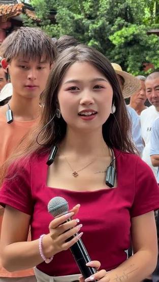 抖音叫豆芽那个女孩的照片