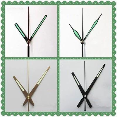 钟表秒针被指针卡住了