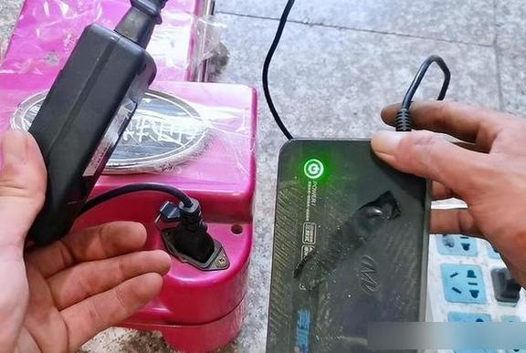 充电器充了一夜不变灯图标