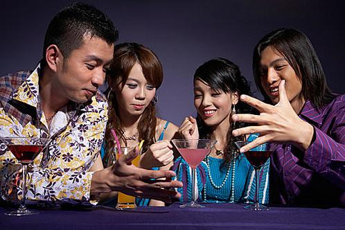 酒吧猜拳怎么玩的截图