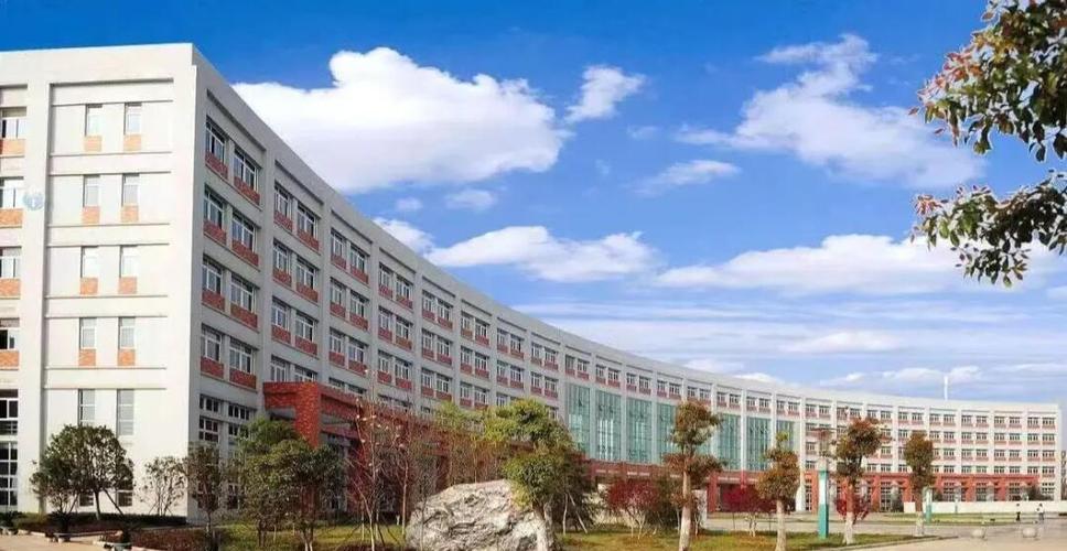 武汉商学院学费多少截图
