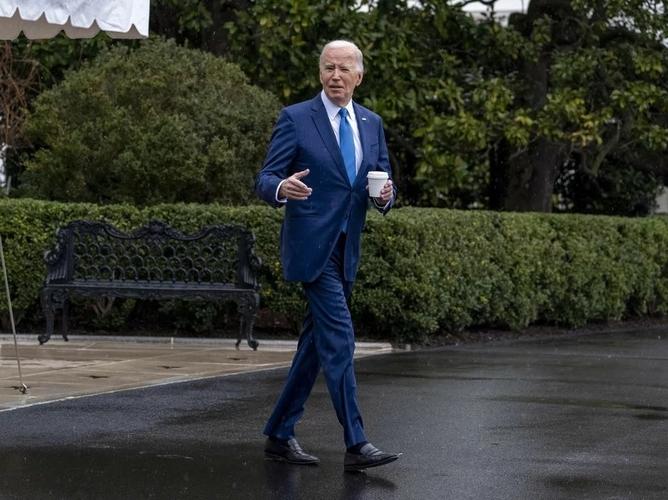 拜登2020年龄多大身高缩略图