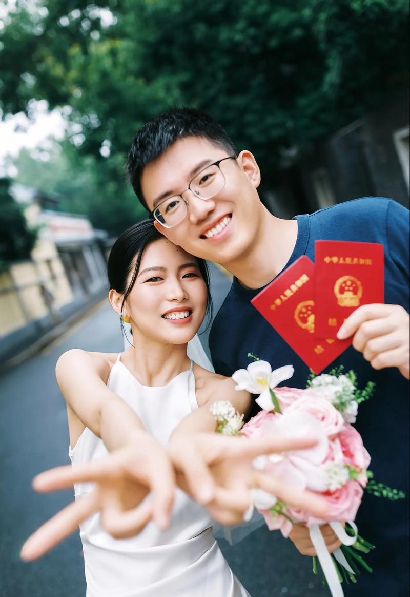 怎么保存抖音上拍的照片