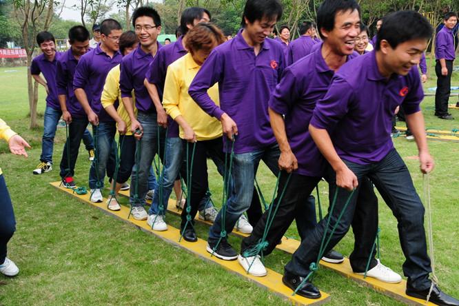 团建小游戏大脚板游戏图片