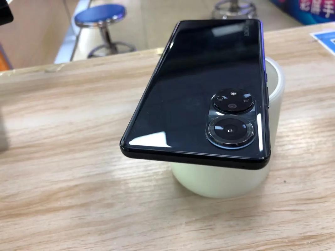 荣耀50下方按键截图