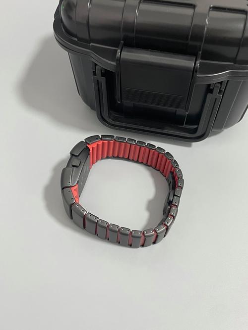 电脑capslock键一直亮关不掉
