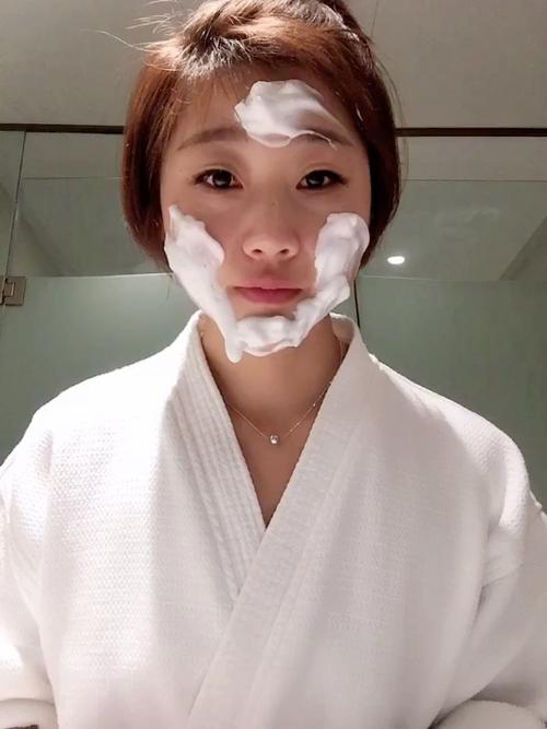 女孩说洗漱准备睡觉啊回什么