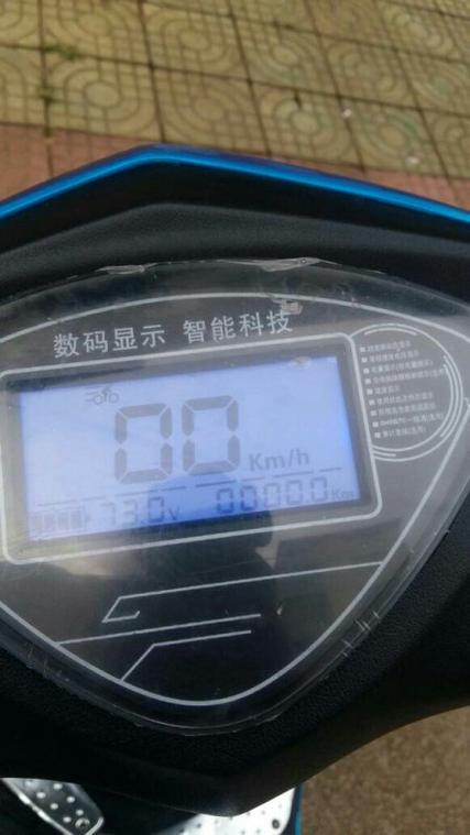 电动车显示几格电时充电