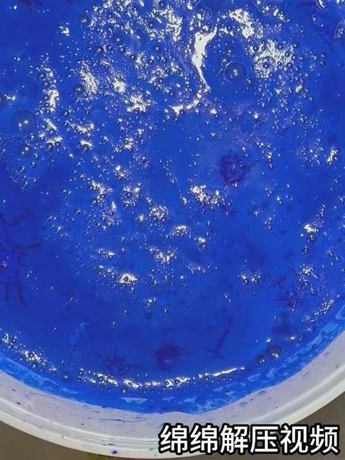 白色染上蓝色去除妙招