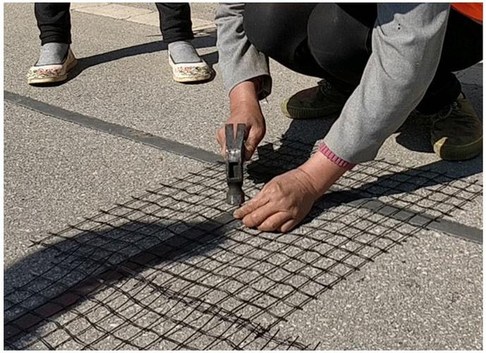 沥青路面玻璃纤维格栅