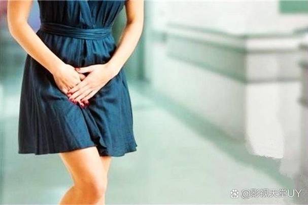 敖丙憋尿憋得难受图片