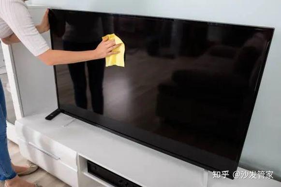 电视机屏有灰尘污垢用什么清除
