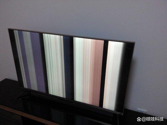 电视中间突然出现一条线截图