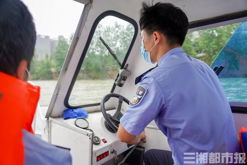 iphone充电口有水警告