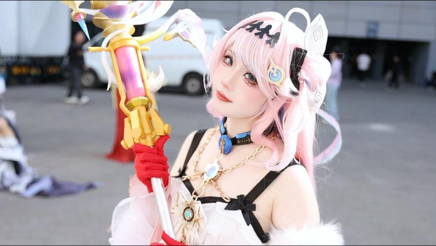 漫展怎样申请自由行coser