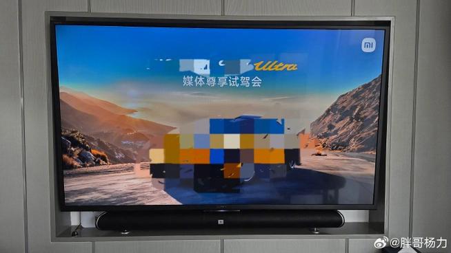 电视又上角出现方块怎么回事