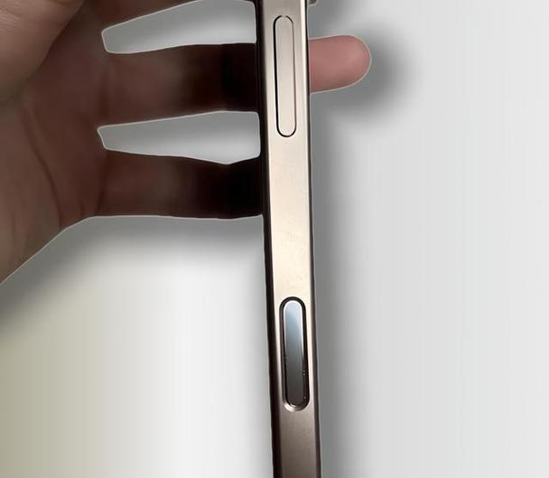 iphone侧边按键没弹性缩略图