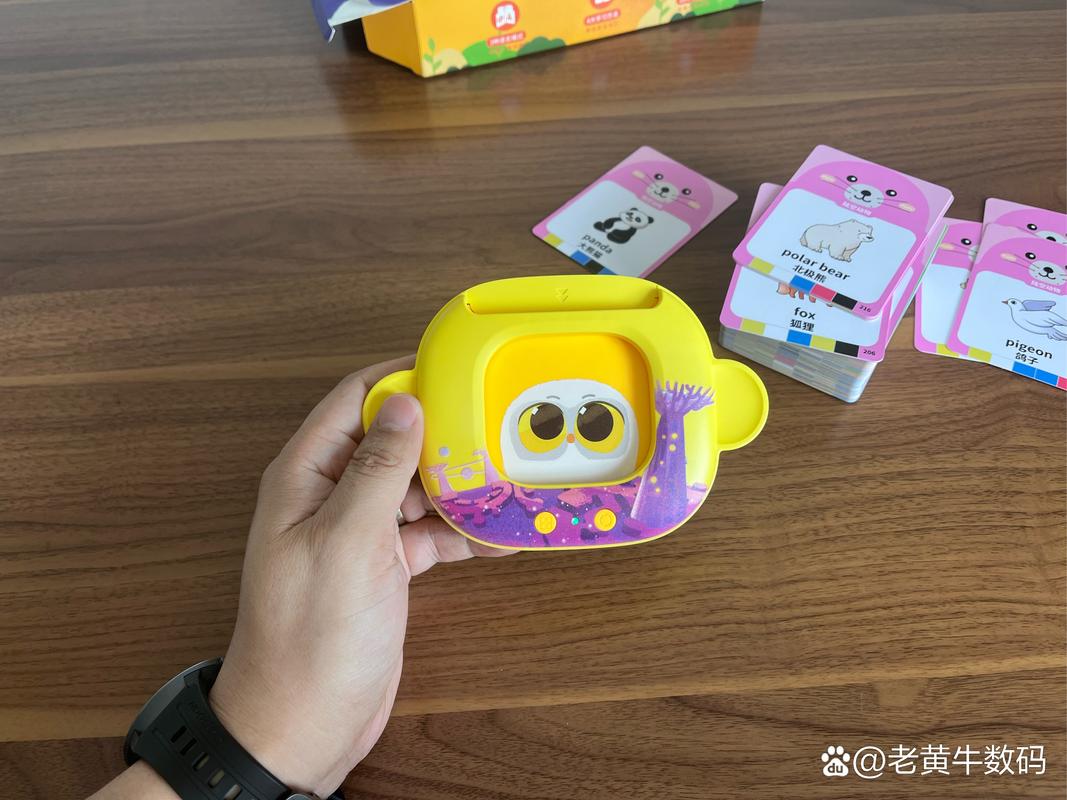 萤石摄像头卡槽怎么打开