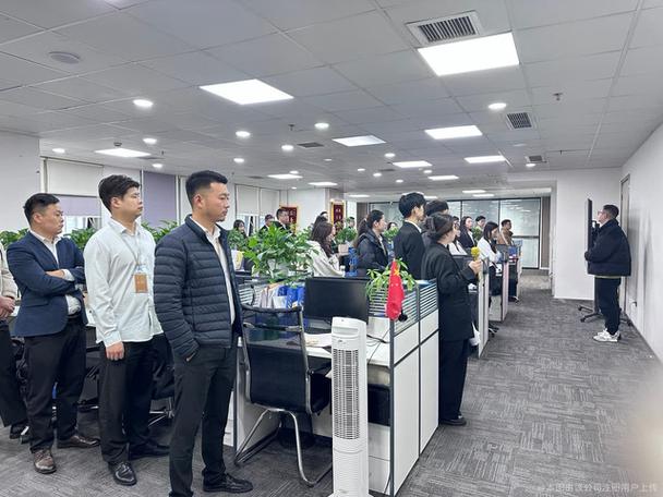 成都钱管够企业管理有限公司
