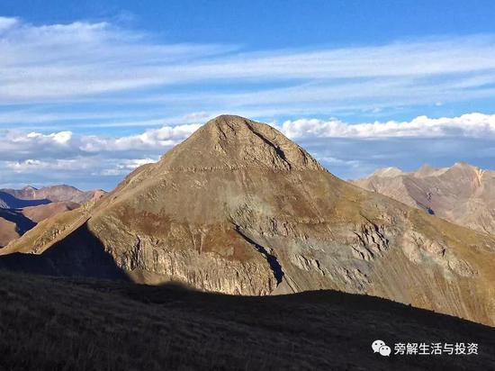 高山安可仰下一句是什么图标