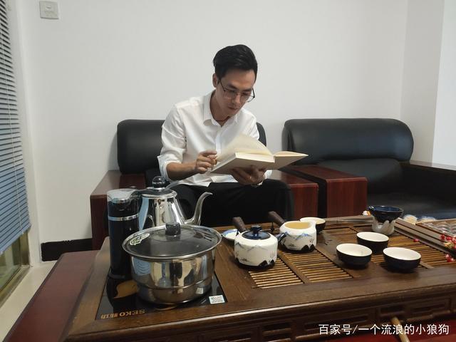 梁潇然老师