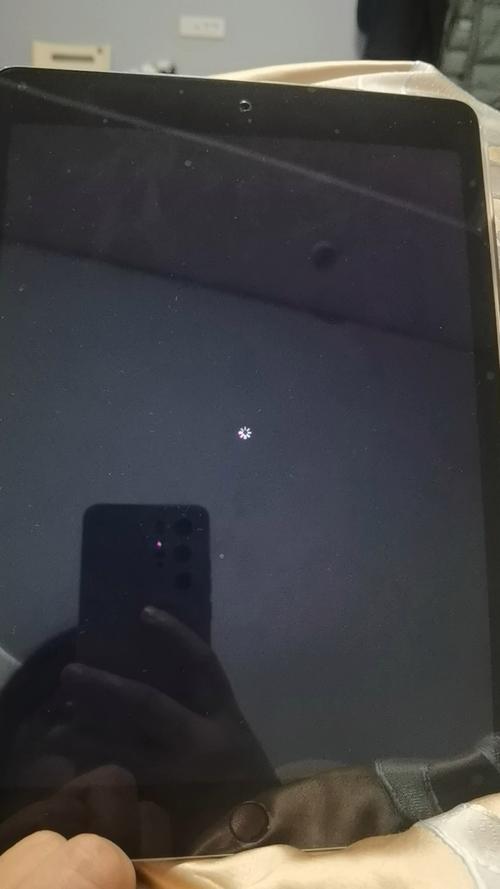 平板黑屏一直转圈圈怎么办