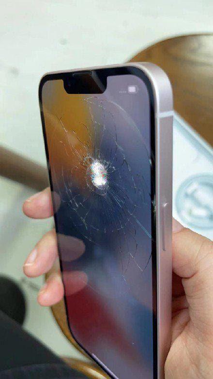 苹果13摔碎真实图片缩略图