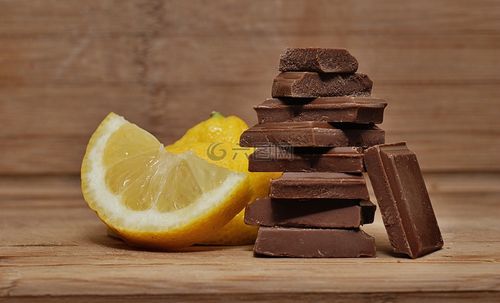 柠檬能和巧克力一起吃吗缩略图