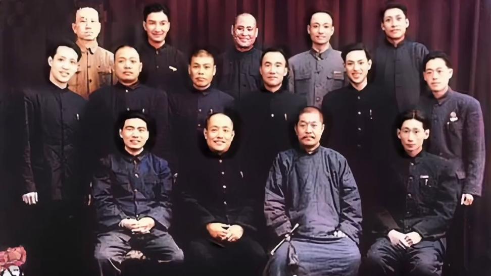 剪映怎么把多个视频合成一个视频