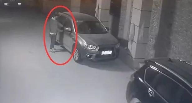 忘了锁车门,车会被盗吗