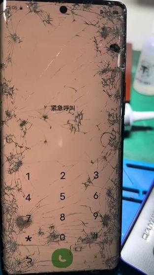 手机屏裂了一条线后会爆炸