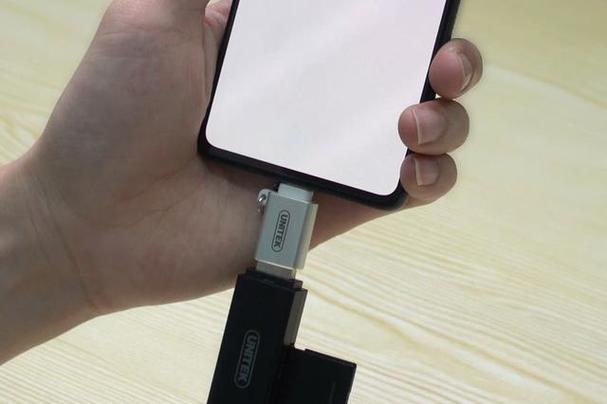 如何把华为手机里的照片传到u盘缩略图