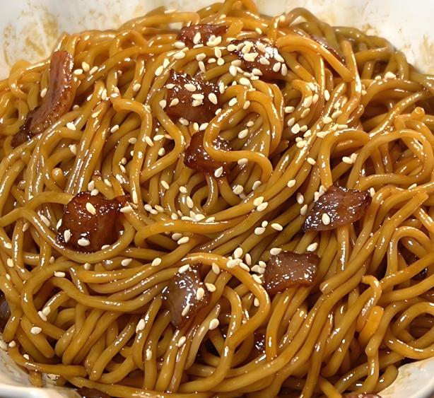 一碗葱油拌面多少热量