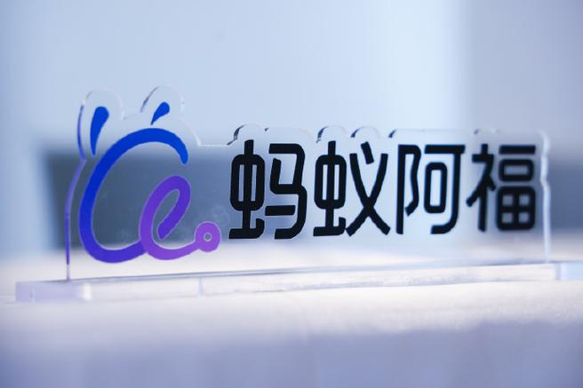 家里出现小黑蚂蚁怎么根除缩略图