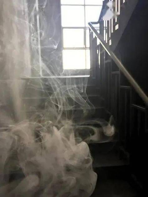 高层楼梯间可以吸烟吗