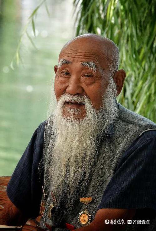 小时候看见白胡子老头图标