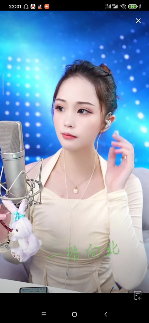 烟嗓比较出名的歌手