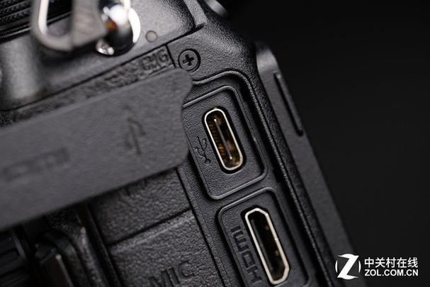尼康z6可以用数据线充电吗
