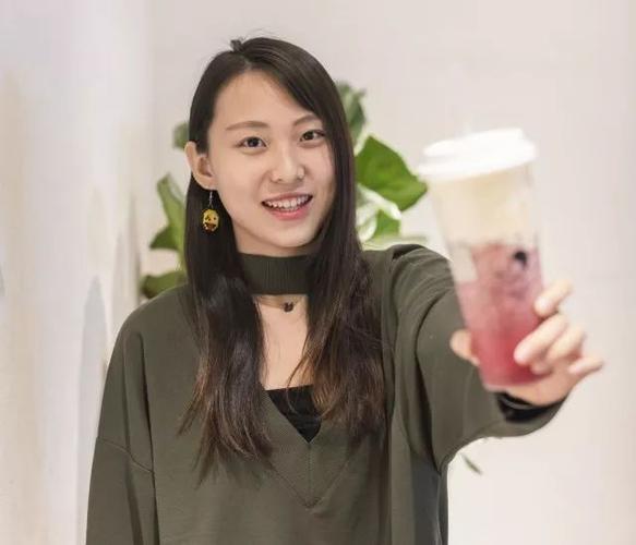 在喜茶工作的小姐姐