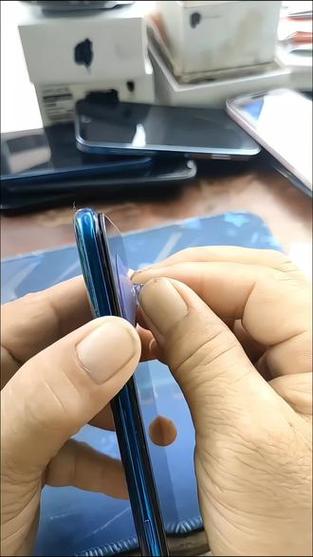 手机脱胶用什么胶水