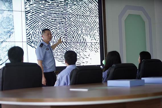 警察局可以查指纹吗