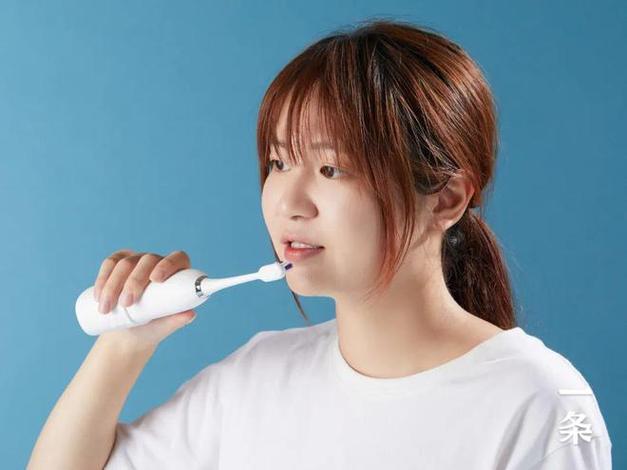 电动牙刷正确使用方法视频