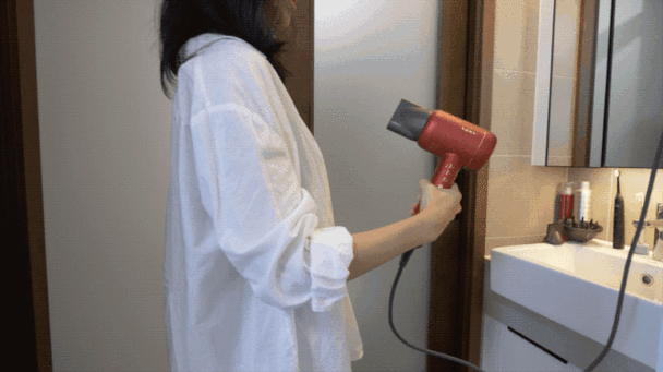 鲤鱼乡手指潮吹截图