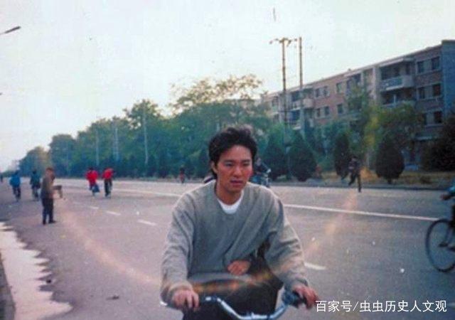 真正的有钱人骑自行车