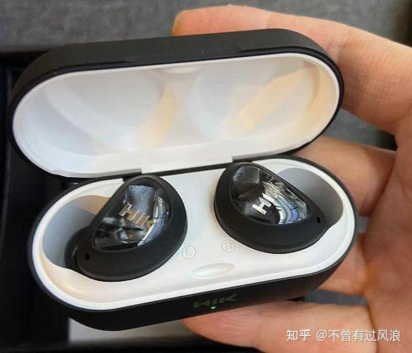 蓝牙耳机怎么一边有声一边无声