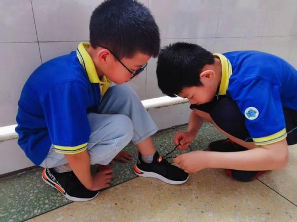 学校互帮互助